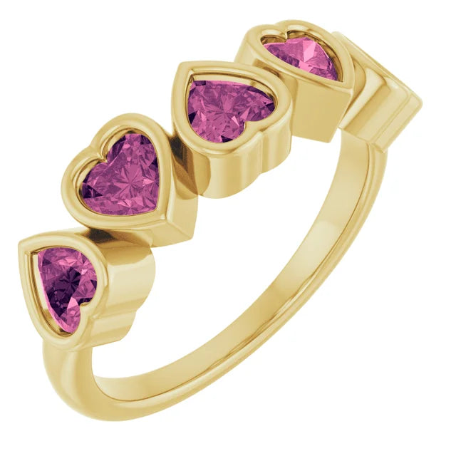 Anillo de Oro Amarillo 14K con Turmalinas Rosadas Naturales en Forma de Corazón