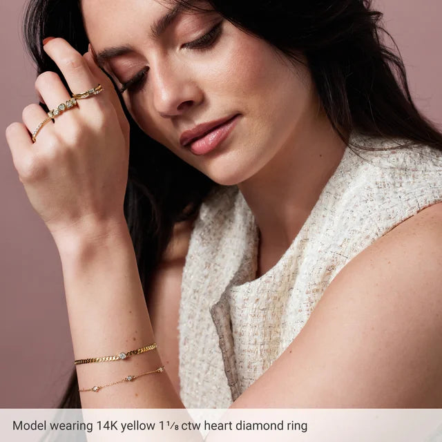 Anillo de Oro Amarillo 14K con Turmalinas Rosadas Naturales en Forma de Corazón